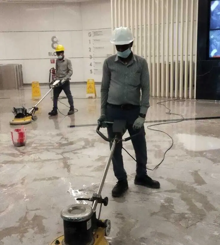 Polishing Crew, Dust-Contained Setup