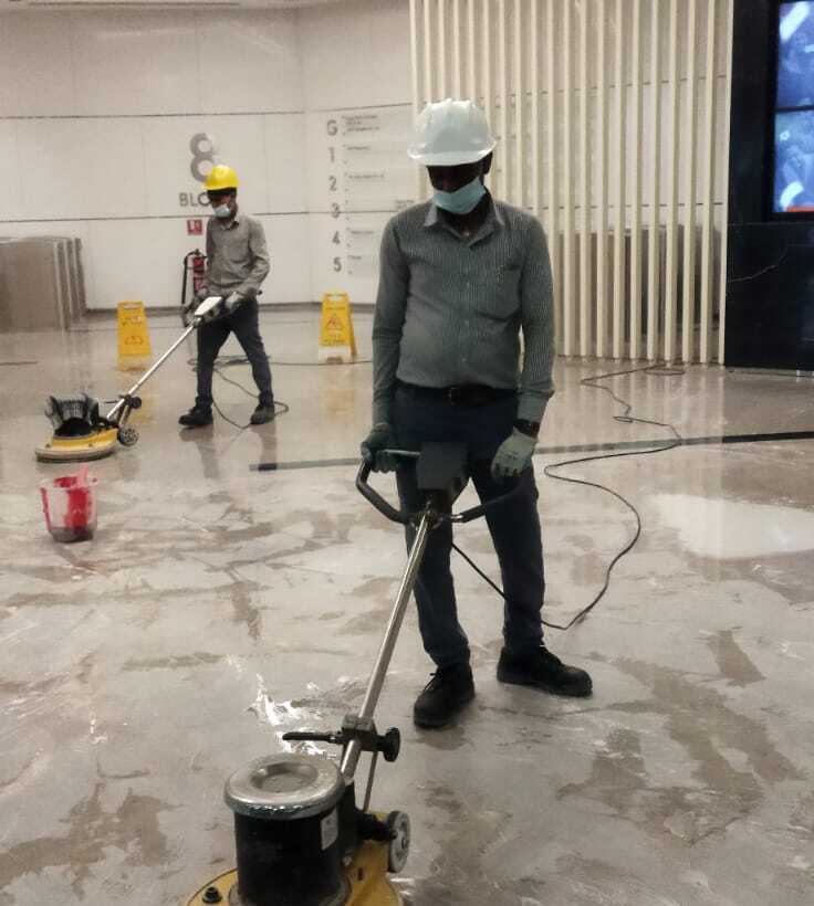 Polishing Crew, Dust-Contained Setup